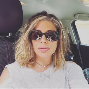 Meet your Posher, Adriana